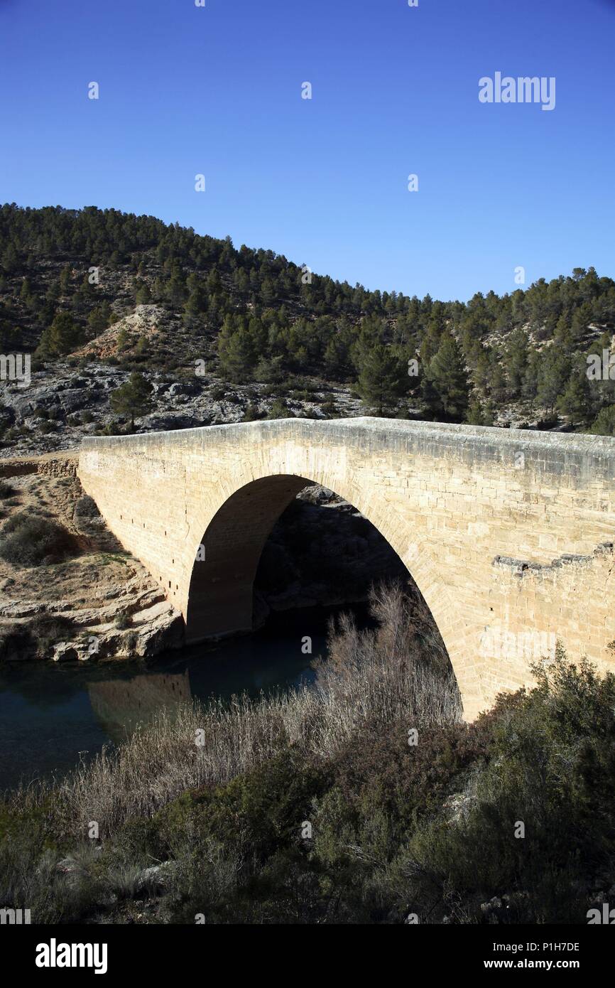 SPAIN - Valencia autonomous region - La Plana de Utiel Requena (district) - Valencia. Venta del Moro; Puente de medieval de Vadocañas sobre el río Cabriel (uniendo provincias de Valencia y Albacete); Hoces del río Cabriel. Stock Photo