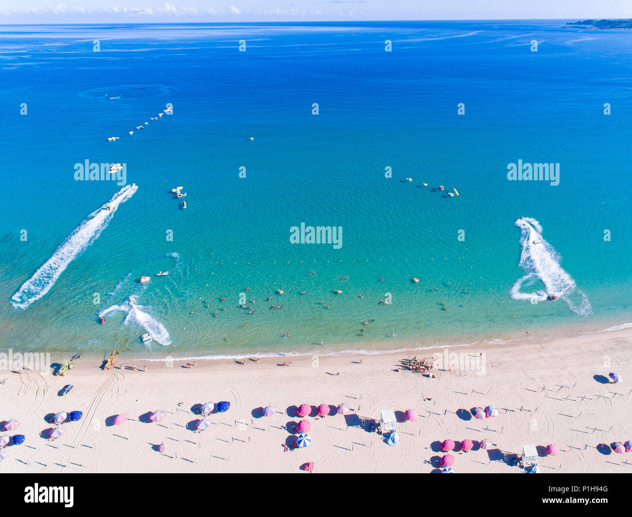Aerial tropical beach hi-res stock photography and images - Alamy