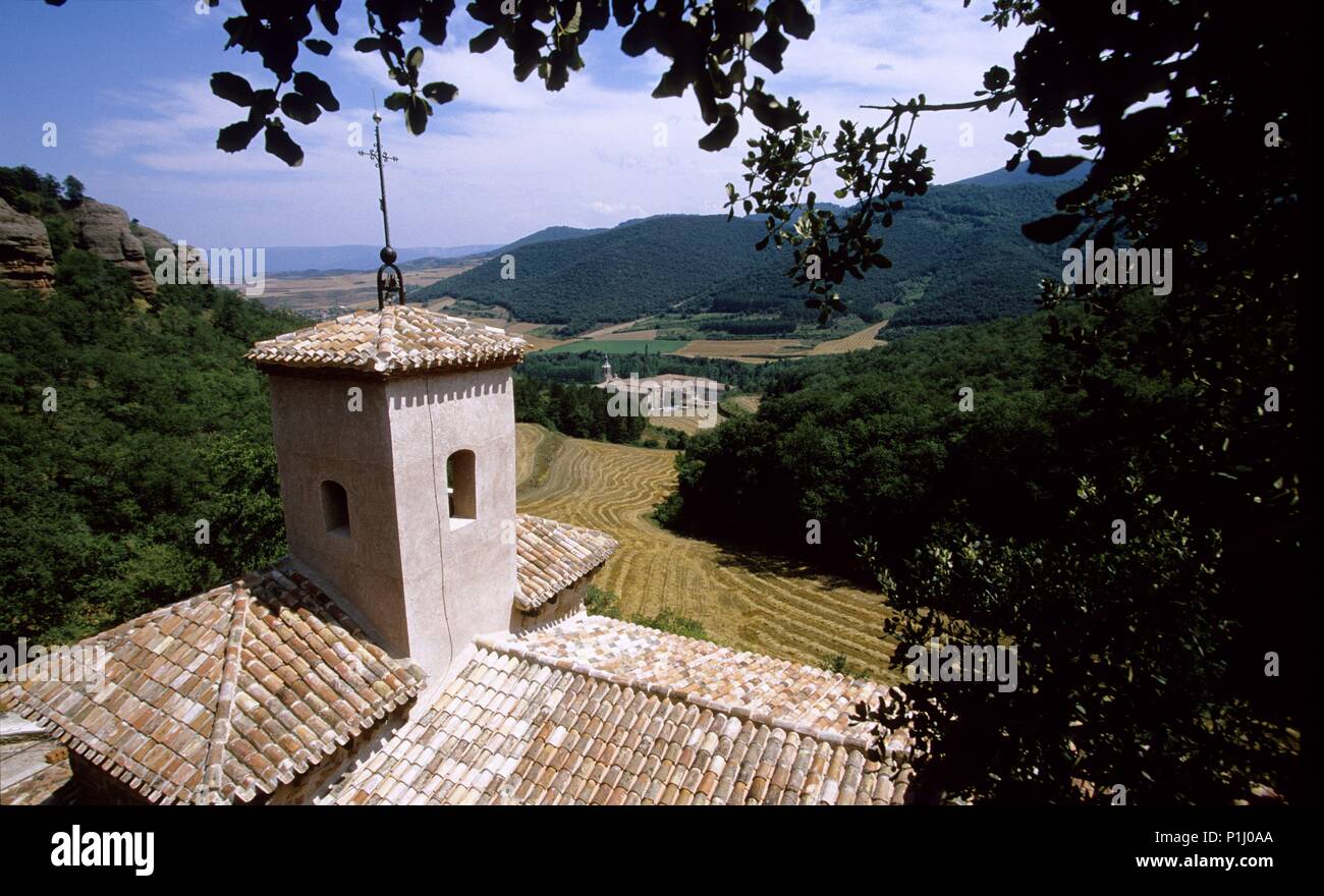 Monasterio de Suso (1er. plano) y al fondo el M. de Yuso: cuna de la lengua  castellana Stock Photo - Alamy