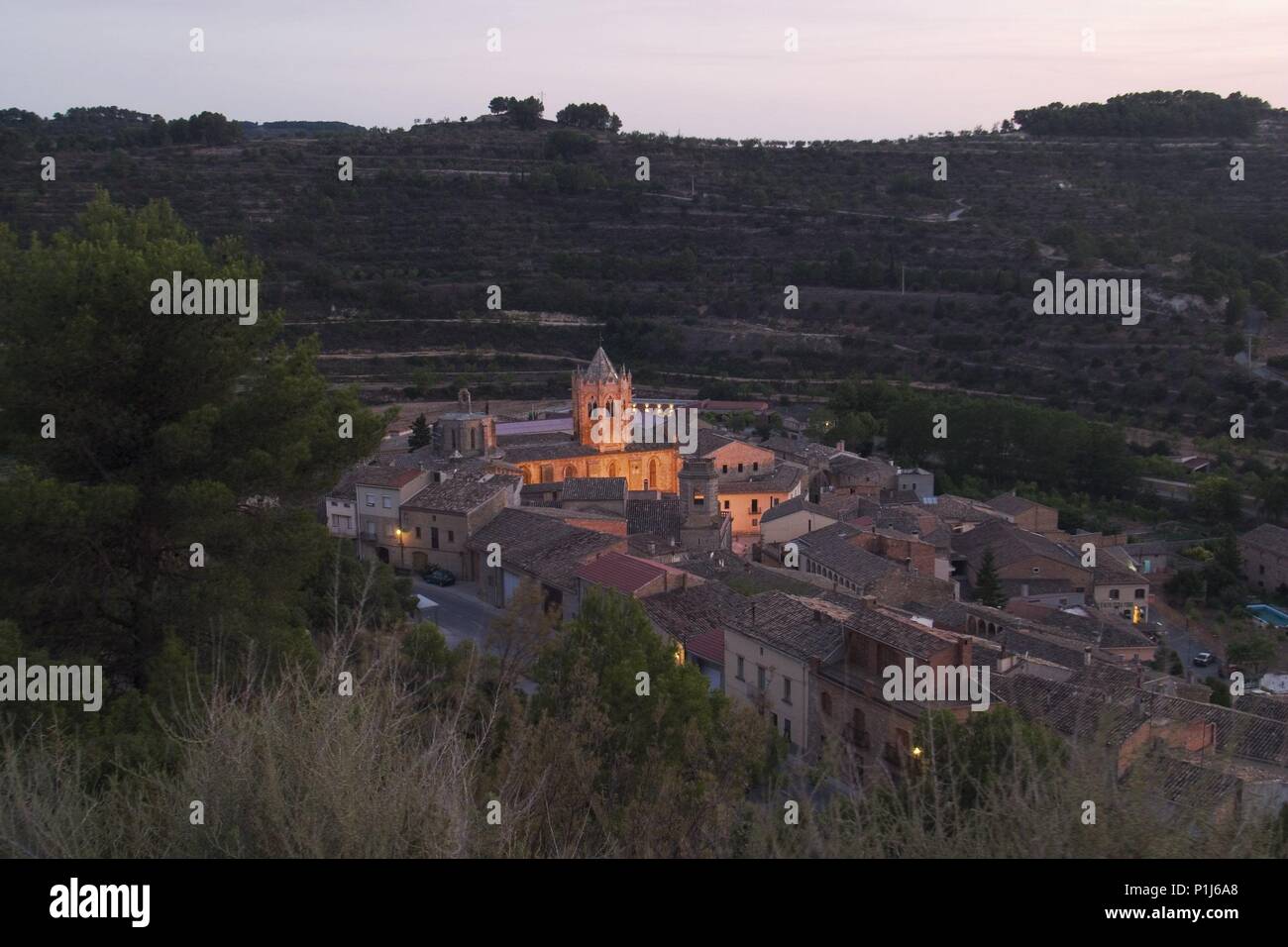 SPAIN - Catalonia - Urgell (district) - Lerida. Vallbona de les Monges; monasterio cister de Santa María y pueblo. Stock Photo