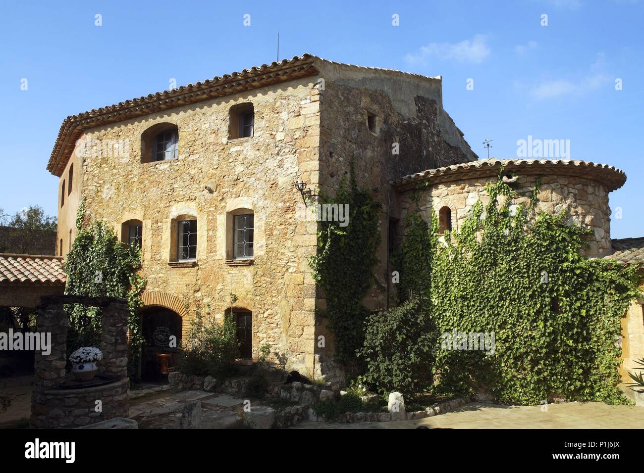 SPAIN - Catalonia - Alt Camp (district) - TARRAGONA. Montferri; Castell de Rocamora (actualmente habilitado com restaurante). Stock Photo