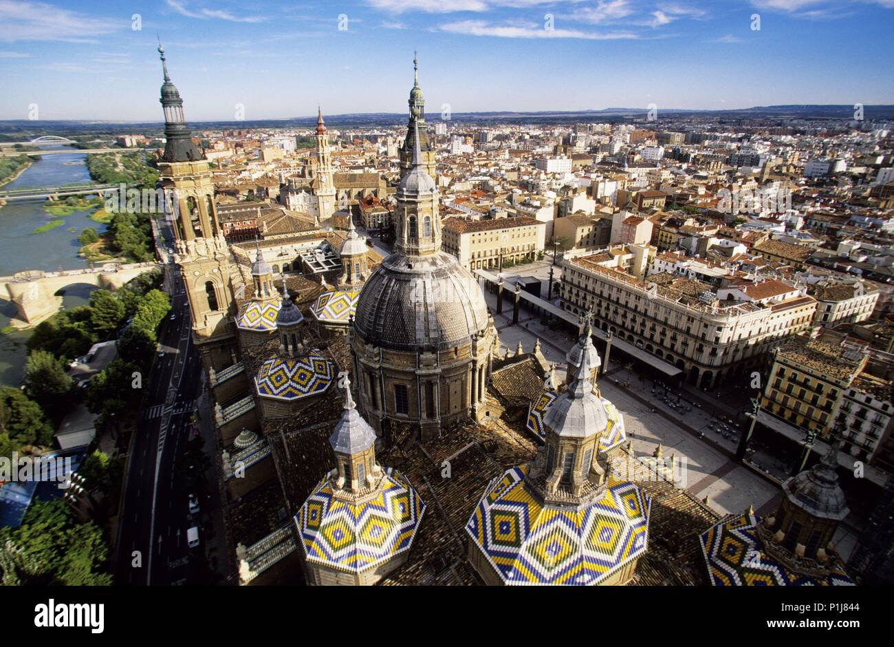 azulejo-de-la-ciudad-hi-res-stock-photography-and-images-alamy
