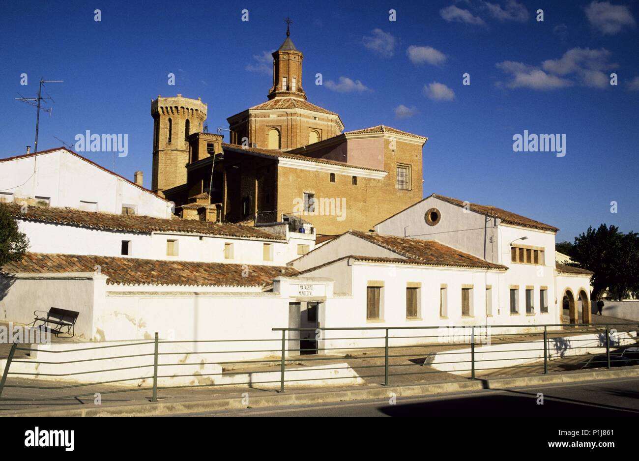 Casas de campo y campo hires stock photography and images Alamy