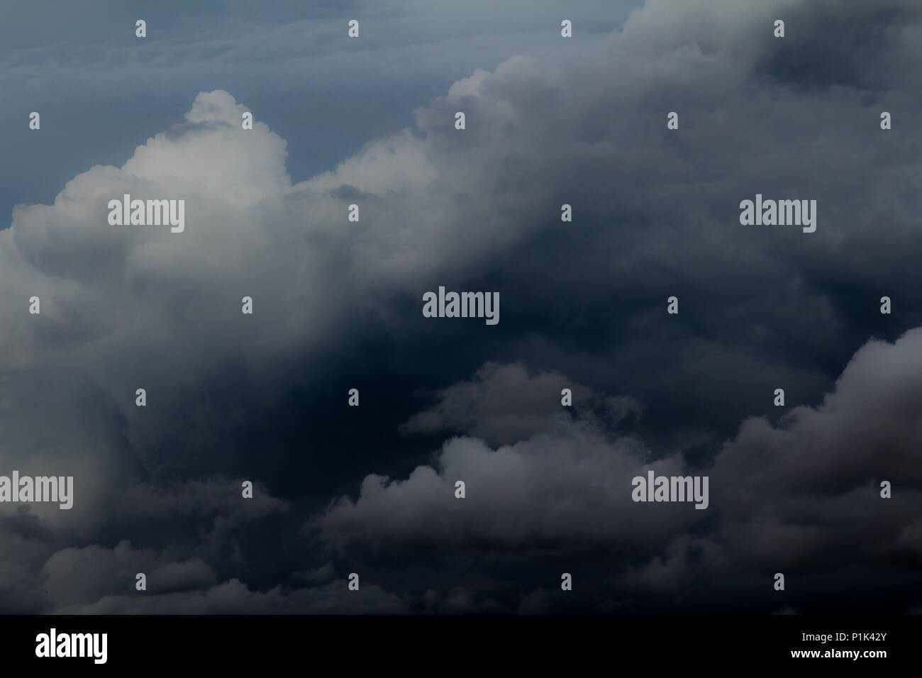 Overcast sky with dark storm clouds Stock Photo - Alamy