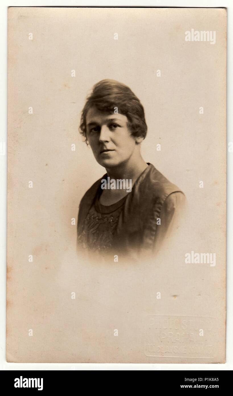 1930s Portrait Woman High Resolution Stock Photography and Images - Alamy