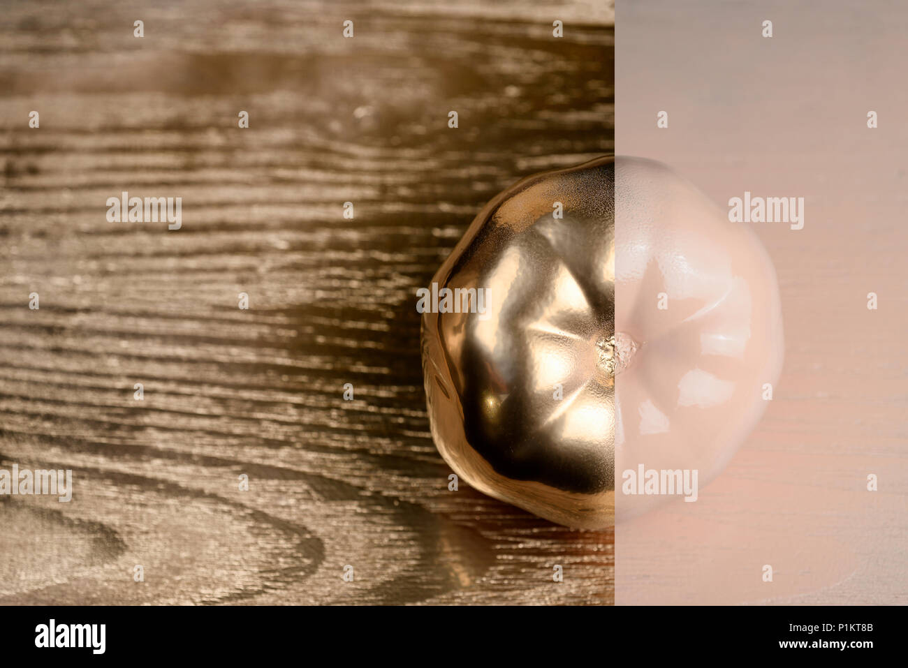 Gold painted skin hi-res stock photography and images - Alamy