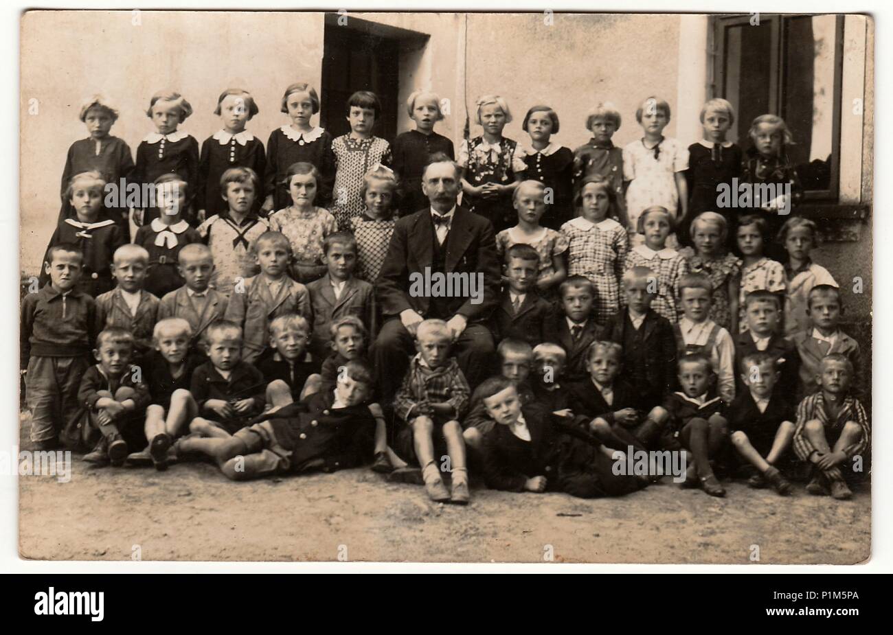 Schoolteacher vintage hi-res stock photography and images - Alamy