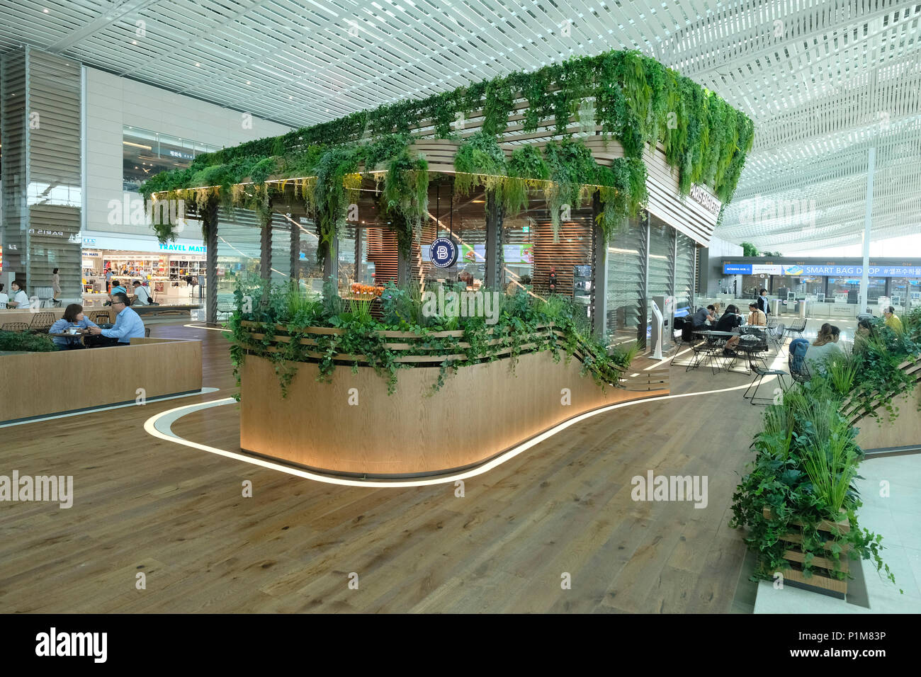 The ‘Paris Baguette’ store at the 3rd floor of terminal 2 at Incheon International Airport sometimes referred to as Seoul–Incheon International Airport the largest airport in South Korea located west of the city of Incheon Stock Photo