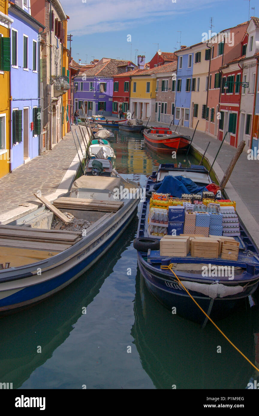 colourful-houses-and-bustling-and-busy-canals-on-the-fishing-village-of