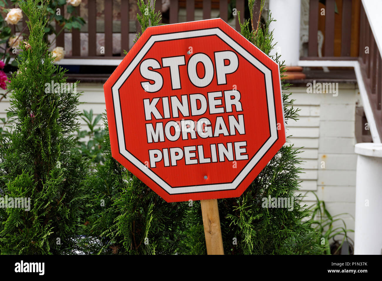Stop Kinder Morgan Pipline protest sign ouside a house in Vancouver, BC, Canada Stock Photo