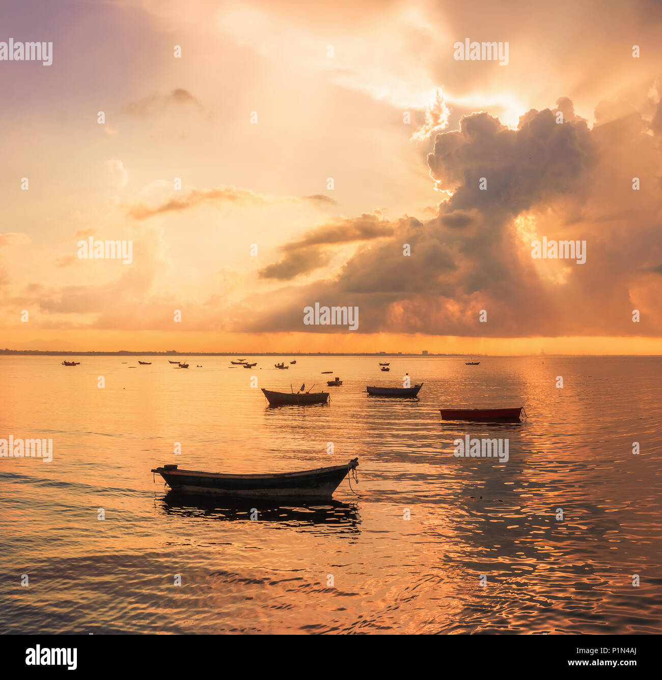 Fishing boat silhouettes in bay hi-res stock photography and images - Alamy