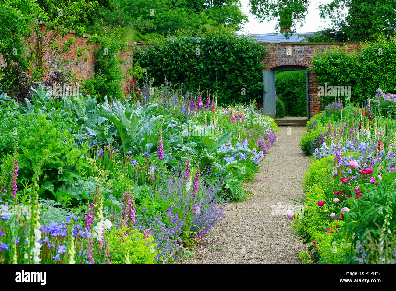 Kelmarsh hall walled garden hi-res stock photography and images - Alamy