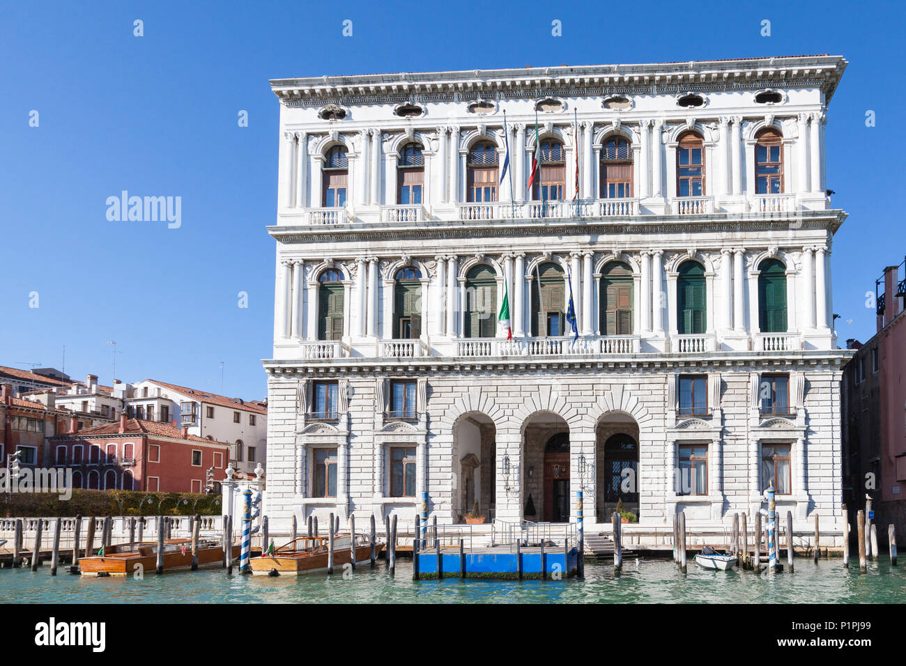 Ca' Corner, (Palazzo Corner della Ca' Granda ), (Ca' Corner della Ca' Granda),  Grand Canal, San Marco, Venice, Veneto, Italy. Circa 1560 by Jacopo S Stock  Photo - Alamy
