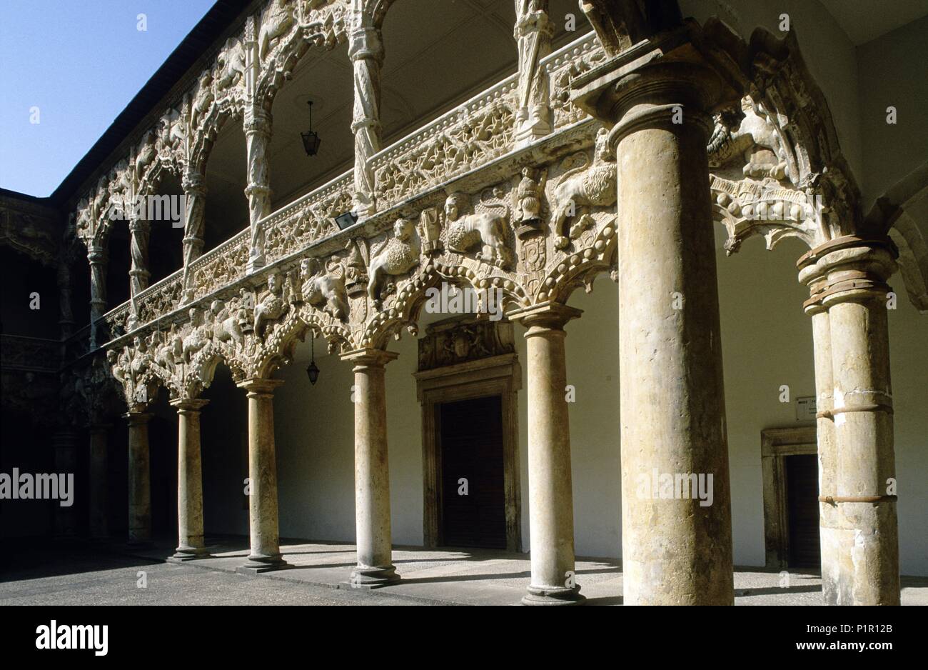 Palacio del Infantado (isabelino); patio 