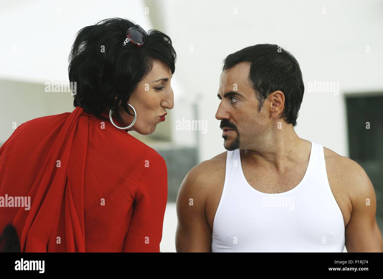 Original Film Title: PEOPLE.  English Title: PEOPLE.  Film Director: FABIEN ONTENIENTE.  Year: 2004.  Stars: ROSSY DE PALMA; JOSE GARCIA. Credit: GRABHERR, THIBAULT / Album Stock Photo