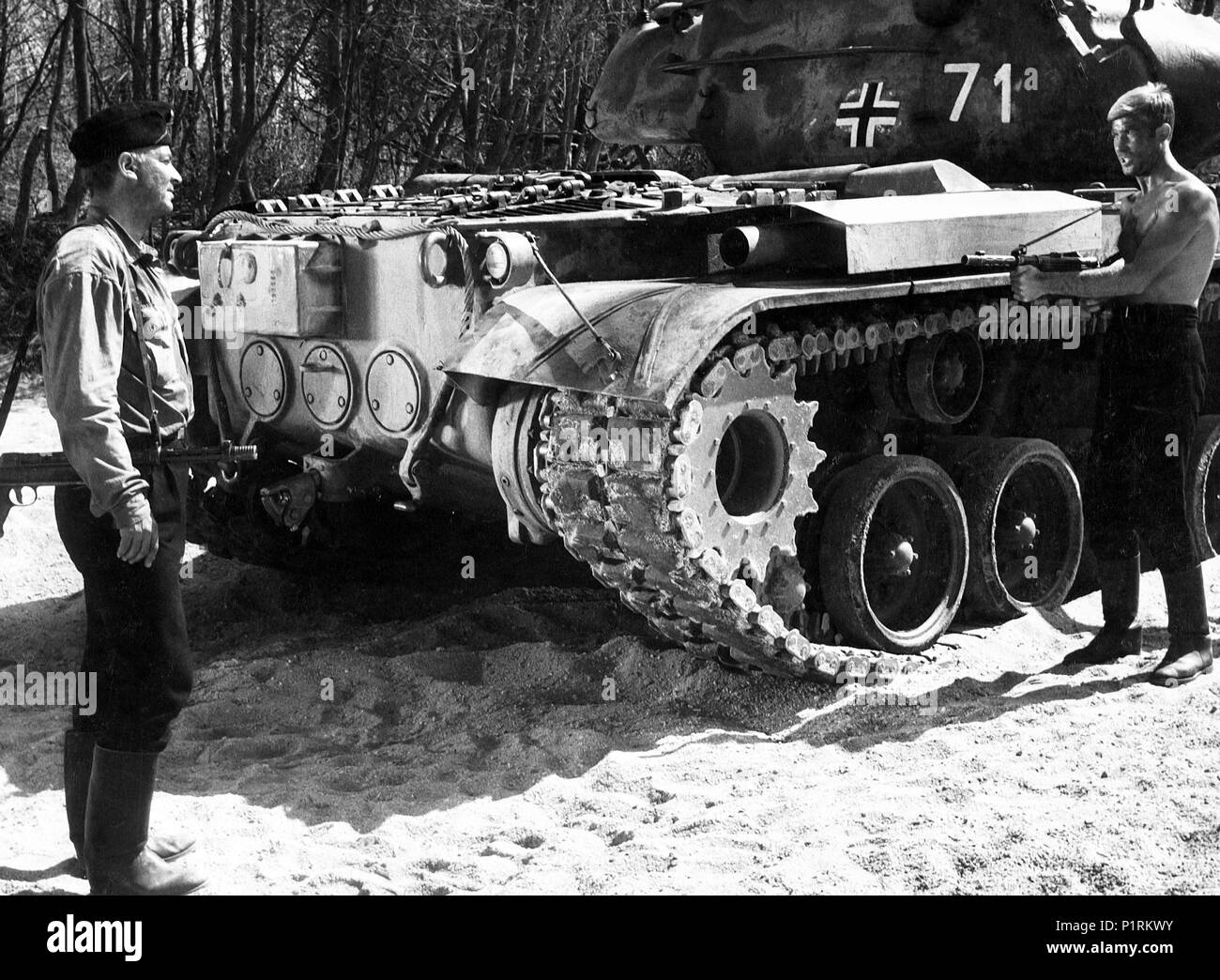 Original Film Title: LA BATTAGLIA DELL'ULTIMO PANZER.  English Title: BATTLE OF THE LAST PANZER, THE.  Film Director: JOSE LUIS MERINO.  Year: 1969. Credit: P.C. HISPAMER FILMS/PRODIMEX FILM / Album Stock Photo