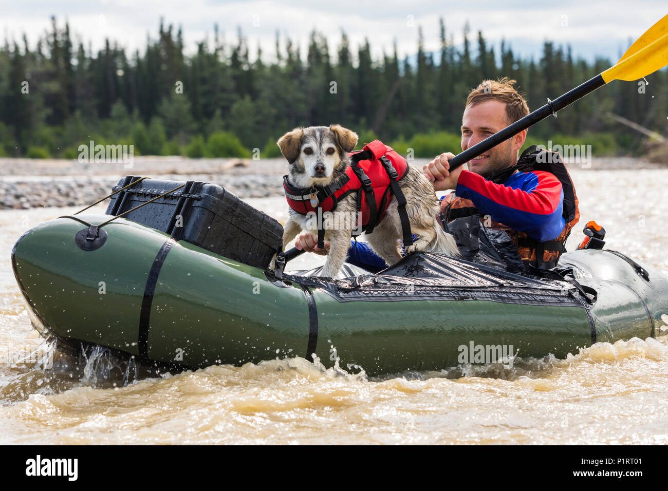 Paddling a raft hi-res stock photography and images - Alamy