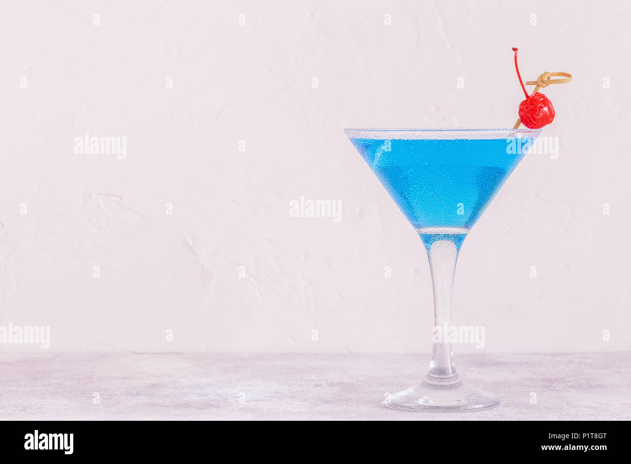 Blue curacao pineapple cocktail hires stock photography and images Alamy