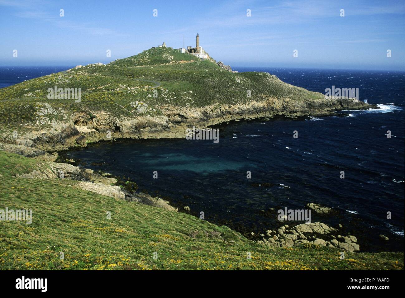 Cabo / Vilán cape lighthouse; Ría de Camariñas; 'Costa de la Muerte' (Coast of Death ); Rías Altas region. Stock Photo