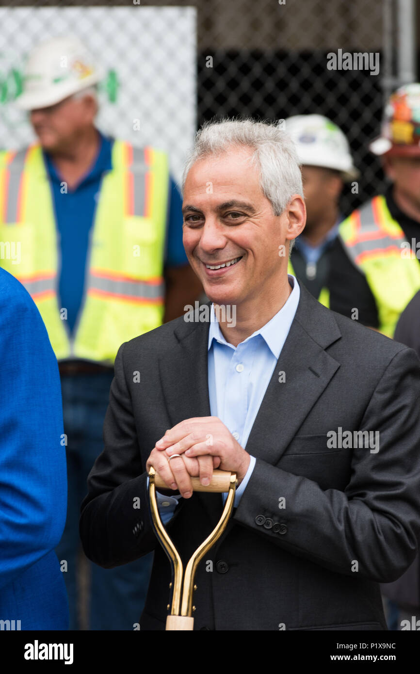 Mayor Rahm Emanuel at the groundbreaking ceremony for the redevelopment of Cook County Hospital Stock Photo