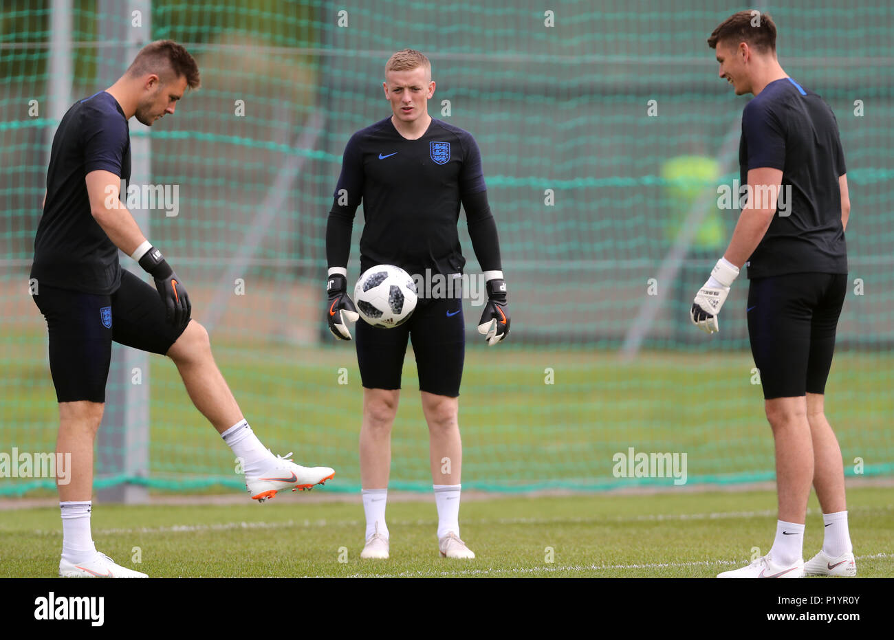 England goalkeepers Jordan Pickford (centre), Jack Butland (left) and Nick Pope during the training session at the Spartak Zelenogorsk Stadium, Repino. Stock Photo