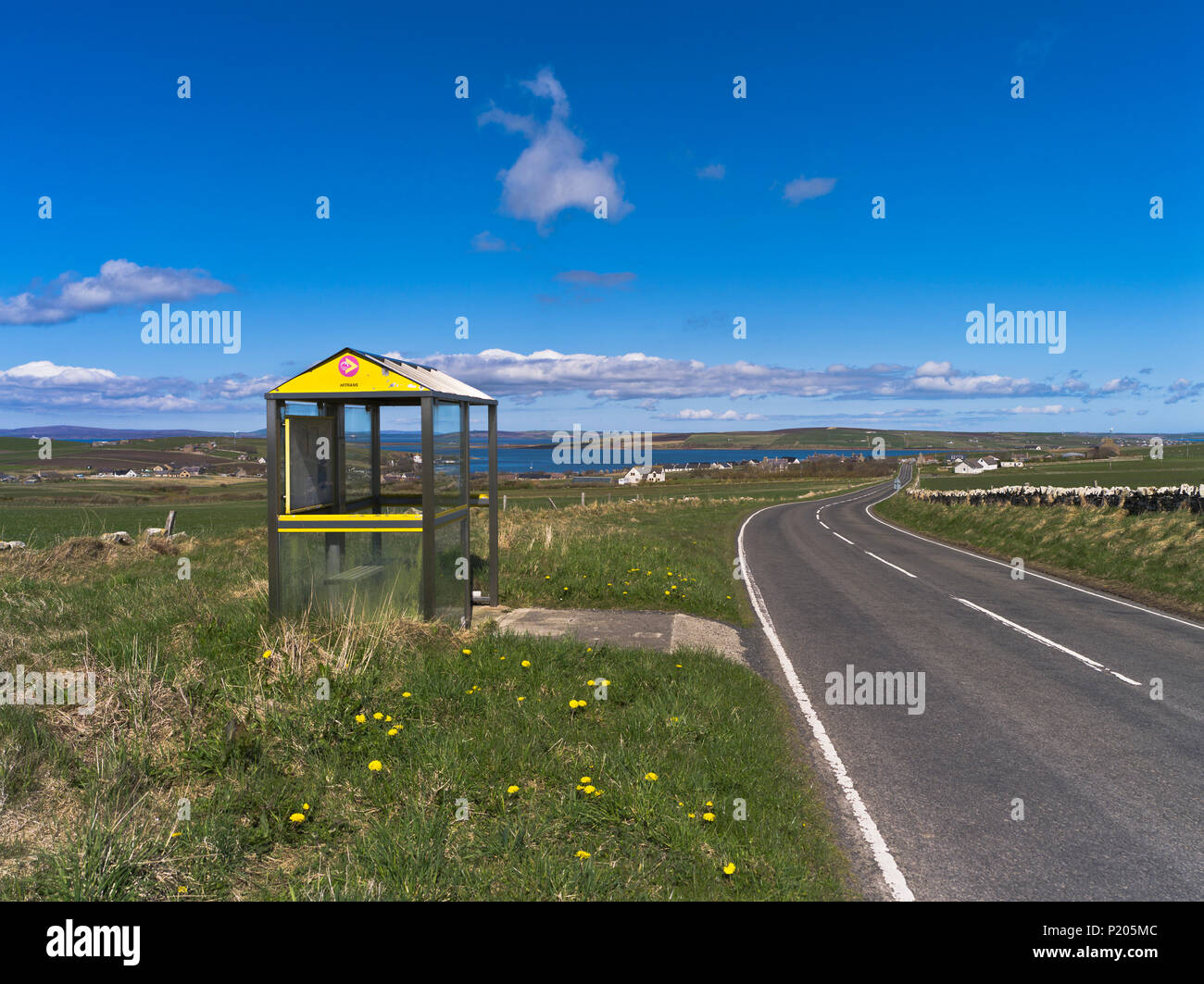 dh Scottish bus stop SOUTH RONALDAY ORKNEY Local rural bus shelter stops Scotland isles countryside uk outdoor Stock Photo