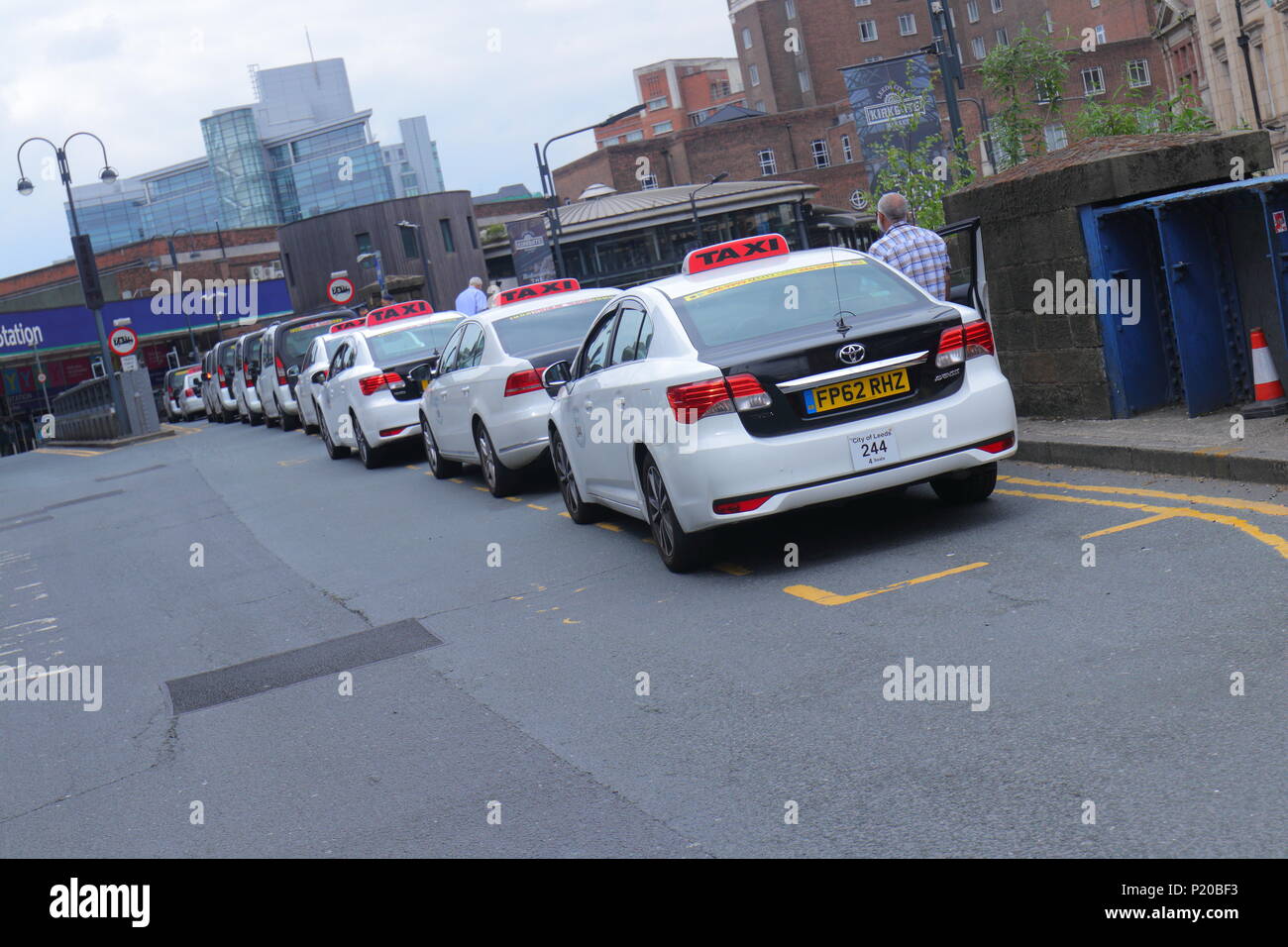 Black and white taxi leeds hires stock photography and images Alamy