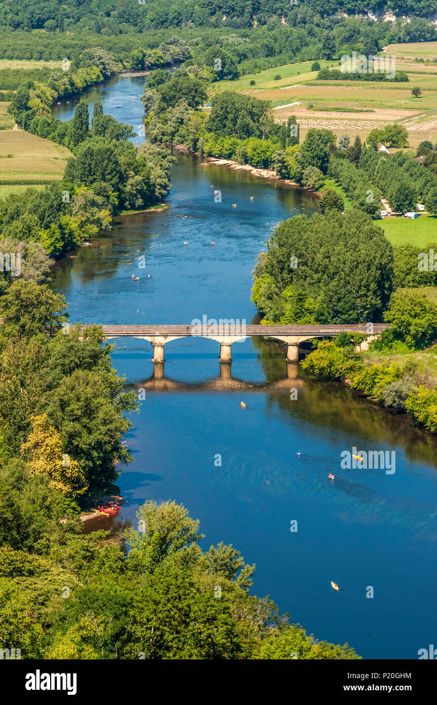 France, Dordogne, Dorodogne river seen from Domme (labelled Most Beautiful  Village in France Stock Photo - Alamy