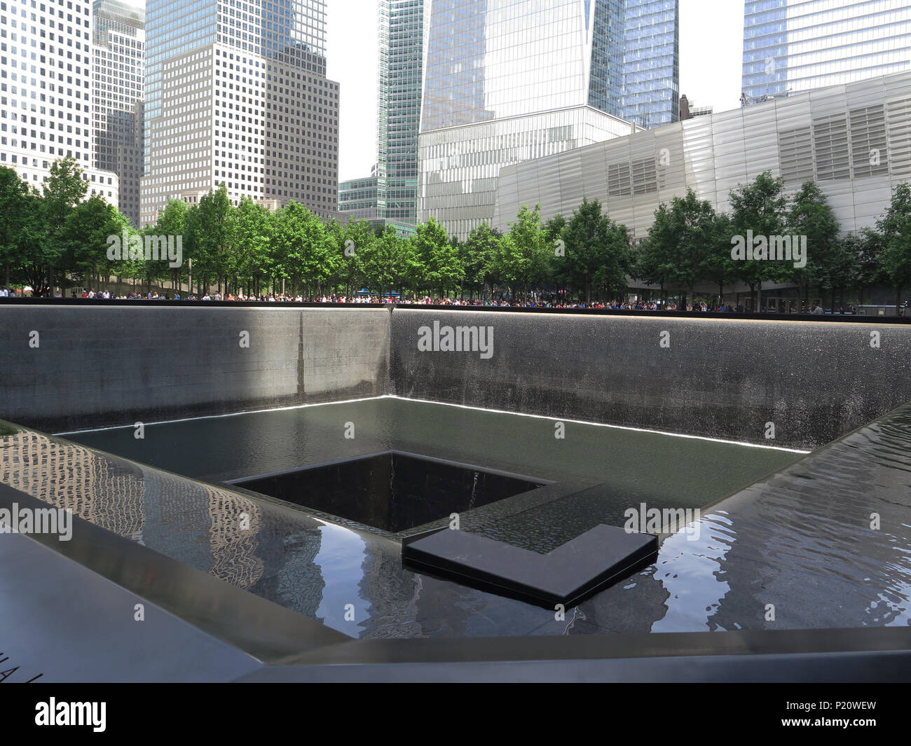 New york 9 11 memorial pools hi-res stock photography and images - Alamy