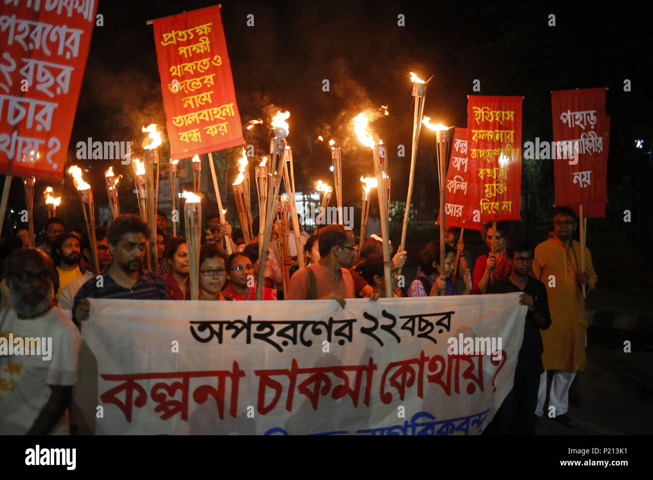 Dhaka, Bangladesh. 11th June, 2018. Bangladeshi activist called a repression stage a demonstration at Shahbag in protest at the reported abduction of Organizer of Hill Woman's Federation Kalpana Chakma 22 year ago. Human Activist demanded high level inquiry into the abduction and disappearance of Hill Women's Federation leader Kalapna Chakma. Credit: Md. Mehedi Hasan/ZUMA Wire/Alamy Live News Stock Photo