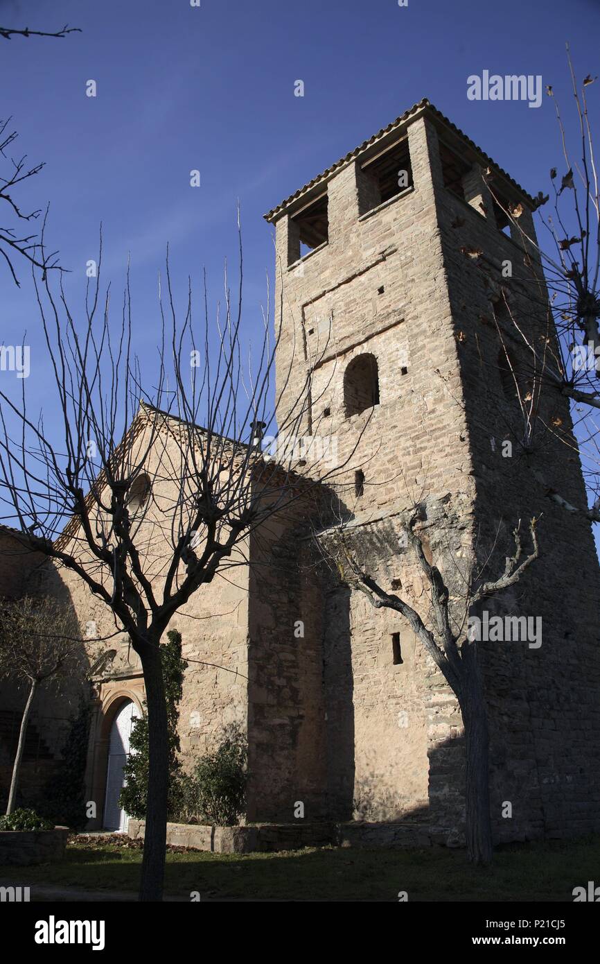 SPAIN - Catalonia - Bagés (district) - Barcelona. cerca de Avinyó; iglesia / esglesia de Eugenia de Relat (campanario románico). Stock Photo