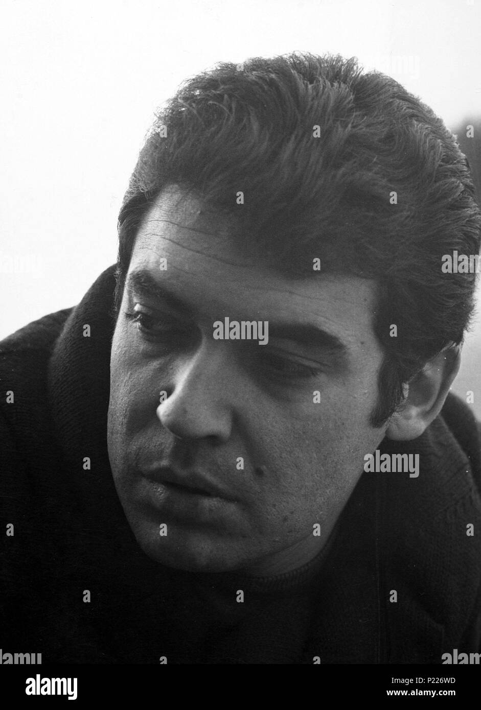 El cantante argentino Alberto Cortez Stock Photo - Alamy