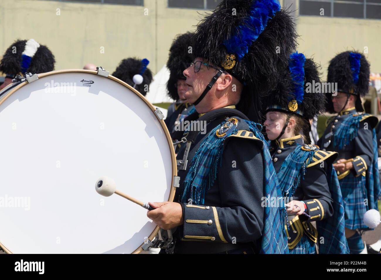 Pipes and drums band hires stock photography and images Alamy