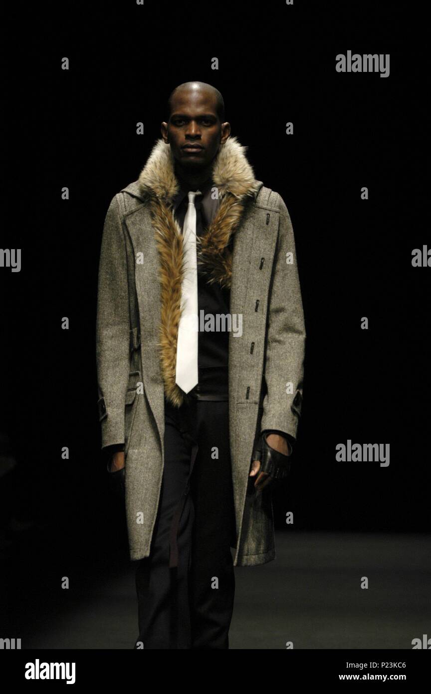 03 06 Tokyo Fashion Week Model Wearing A Ato Design Clothes At The Fashion Show Held In Meiji Jingu Memorial Picture Gallery Designer Ato Matsumoto Stock Photo Alamy