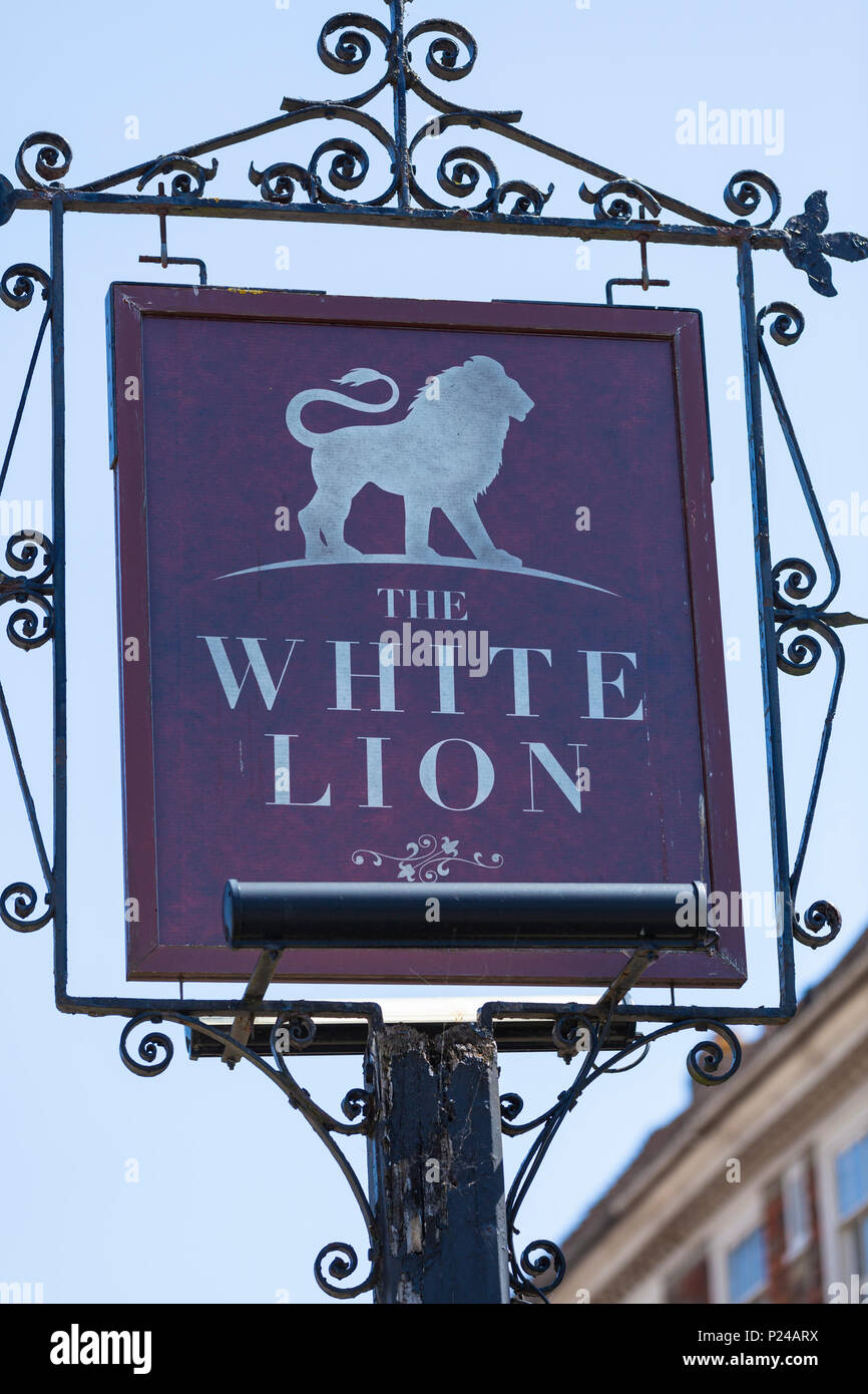 The white lion pub, tenterden, kent, uk Stock Photo