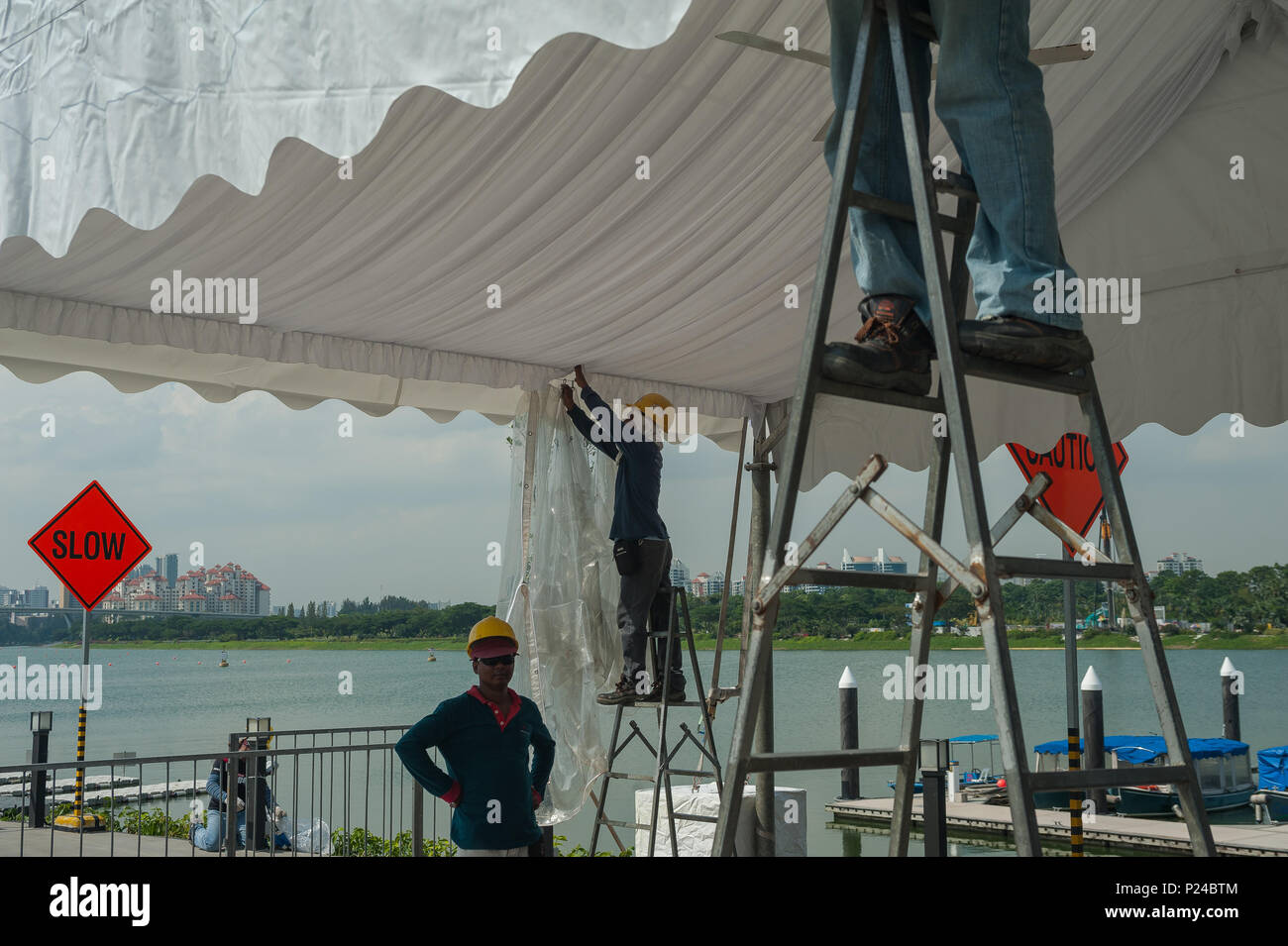 Canopy construction hi-res stock photography and images - Alamy