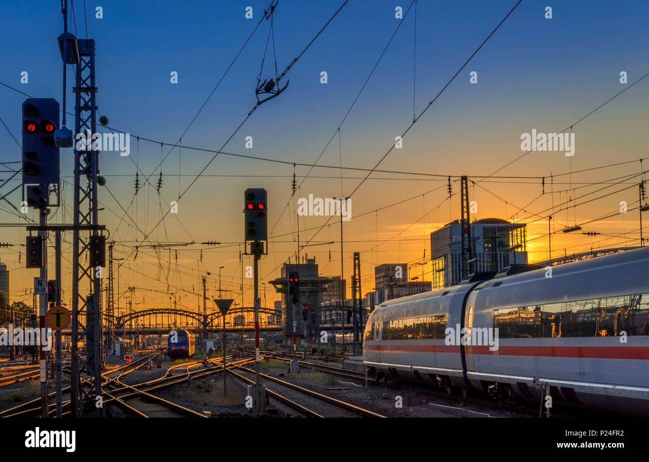 Ice Intercity Express Train Hauptbahnhof Munchen Munich Main Station Bavaria Germany Europe Stock Photo Alamy