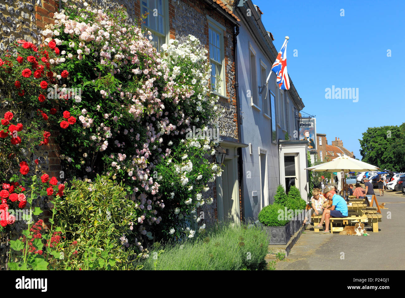 Outdoor seating hires stock photography and images Alamy