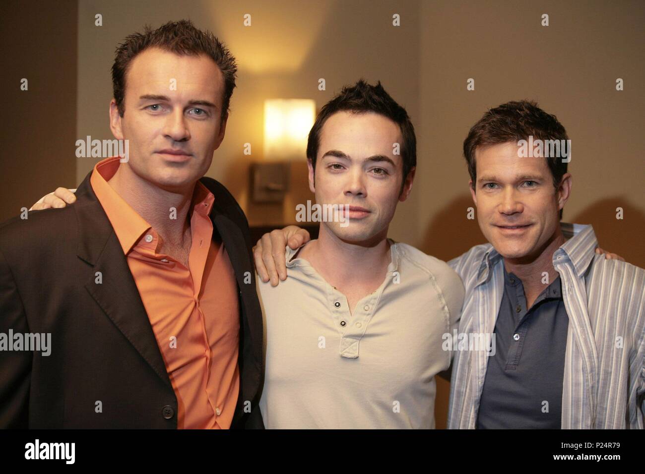 Original Film Title: NIP / TUCK-TV. English Title: NIP / TUCK. Year: 2003.  Stars: JOHN HENSLEY; DYLAN WALSH; JULIAN MCMAHON. Credit: WARNER BROS TV /  Album Stock Photo - Alamy