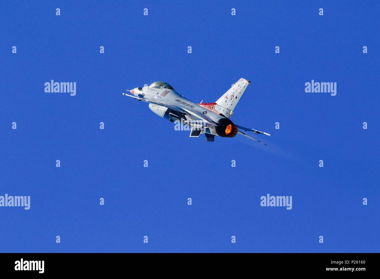 Thunderbird F 16 High Resolution Stock Photography and Images - Alamy
