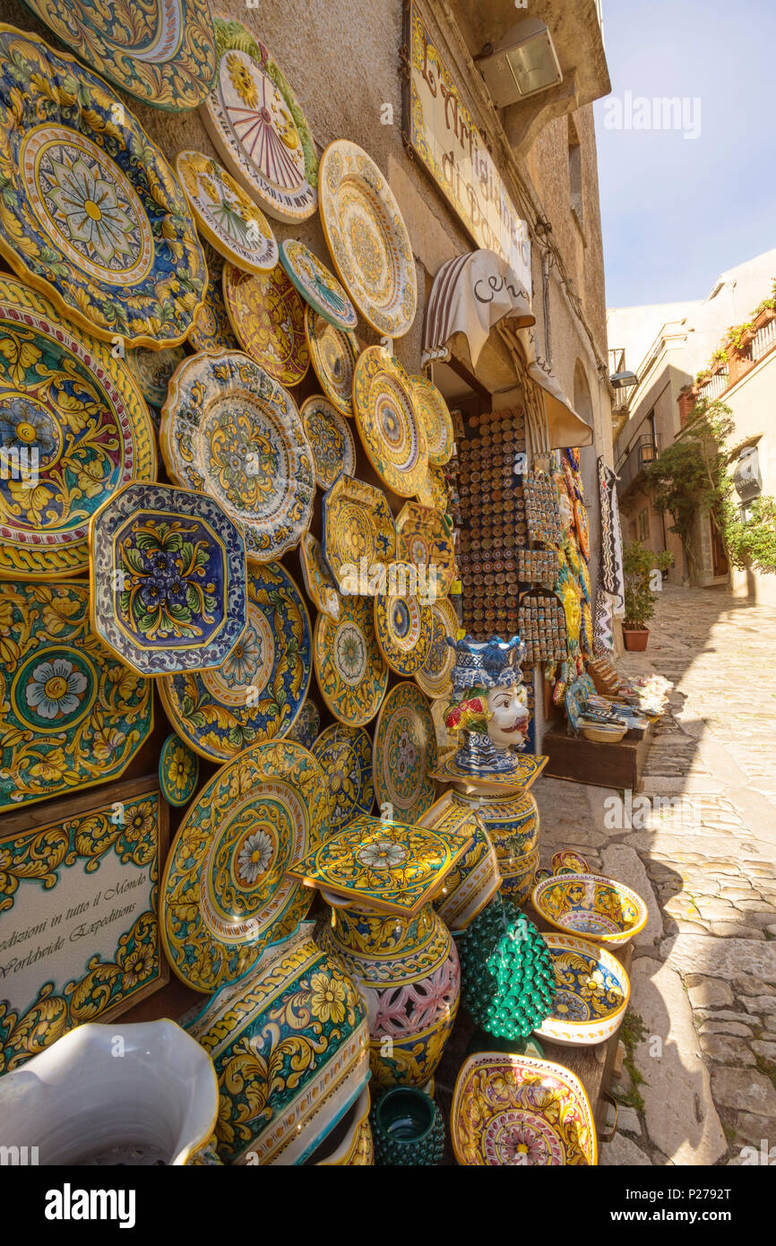 Pottery store in Erice, Trapani province, Sicily, Italy Stock Photo Alamy