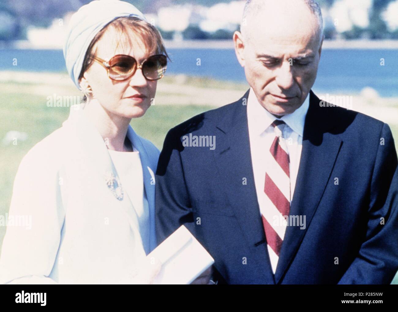 Four days in september 1997 alan arkin hi-res stock photography and ...
