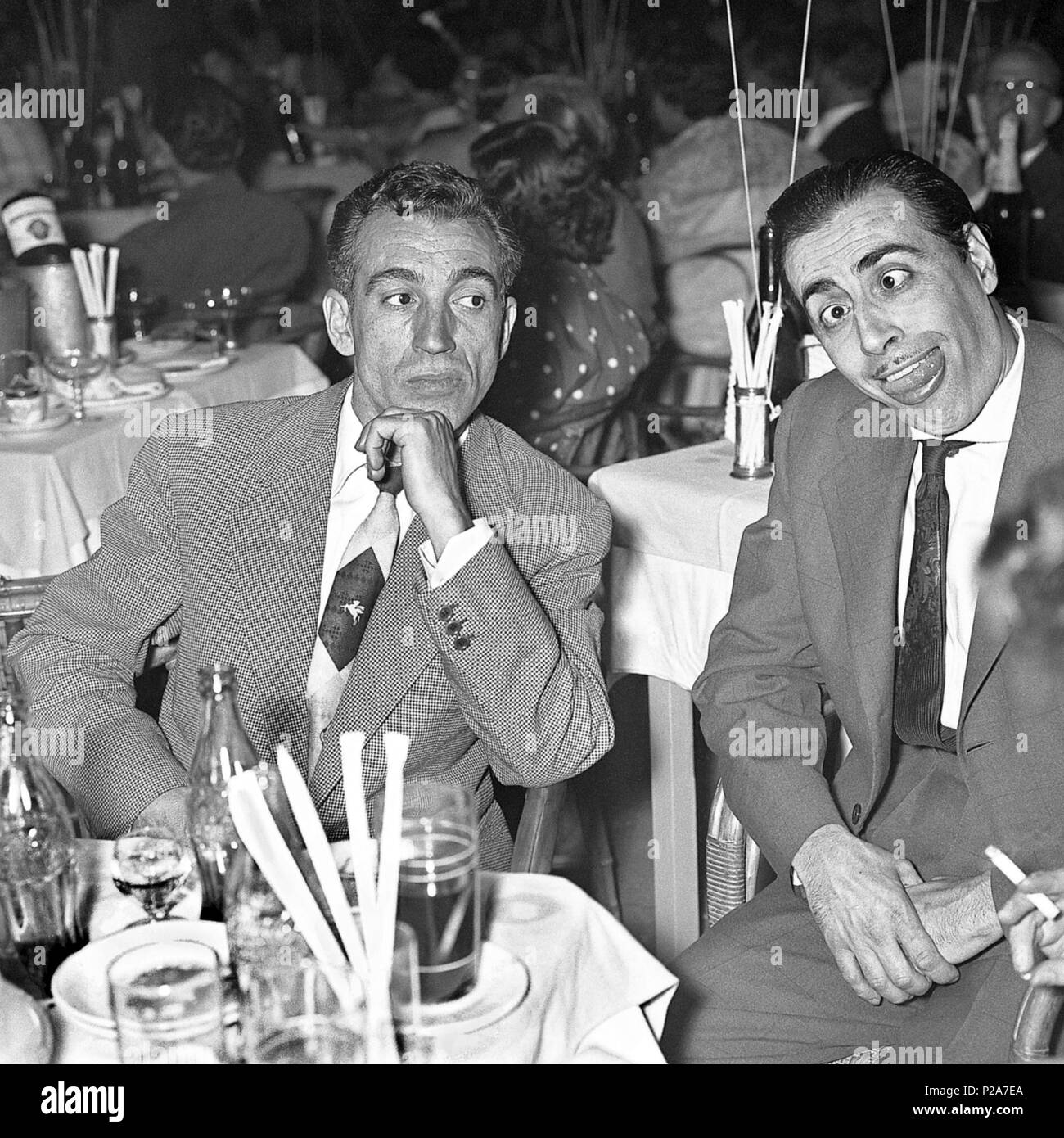 El humorista español Miguel Gila fotografiado en 1959 Stock Photo - Alamy
