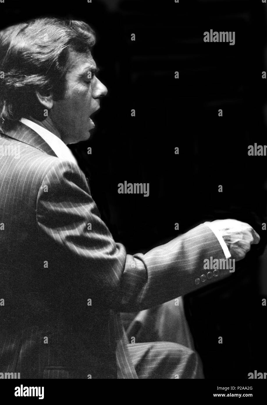 The spanish flamenco singer El Chocolate (Antonio Núñez Montoya) during