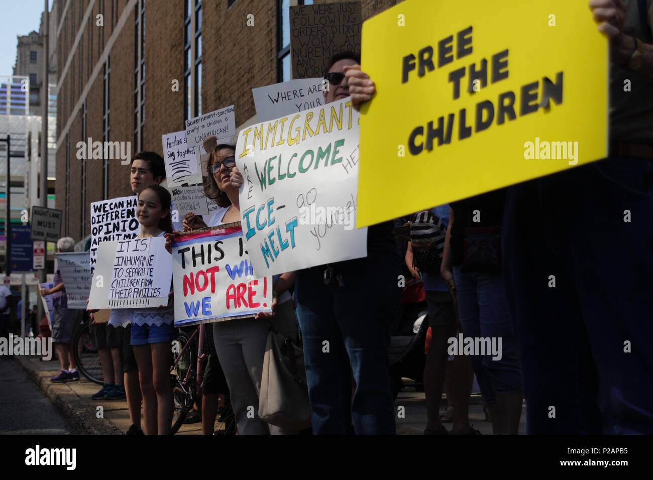 Philadelphia, PA, USA - June 14, 2018: Hundreds of demonstrators participate in a Families Belong Together rally outside the ICE office in Philadelphia. The rally was one of several held nationwide to protest the US Government policy of separating immigrant children and their parents at the U.S. - Mexico border. Credit: Jana Shea/ Alamy Live News Stock Photo