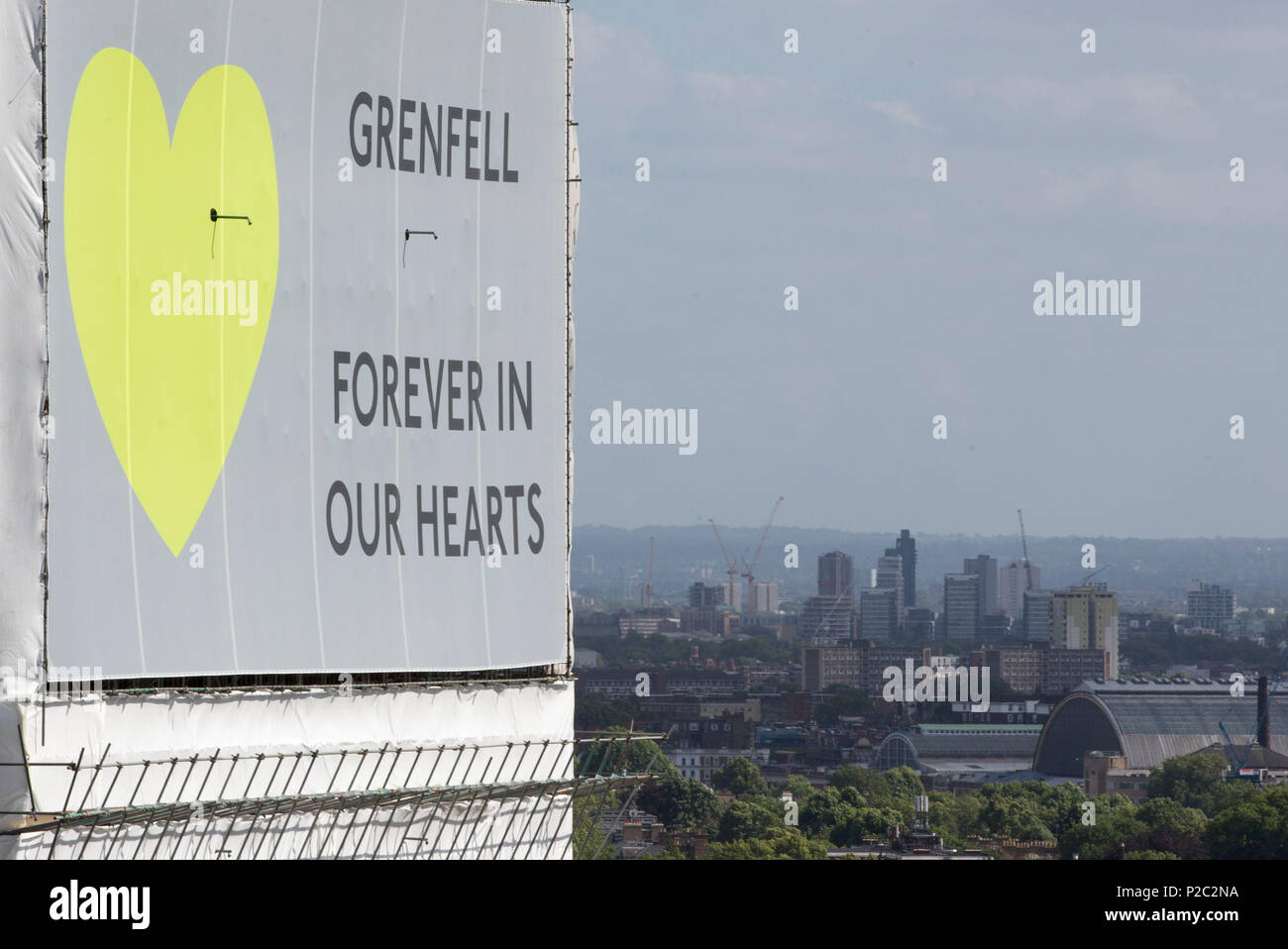 Grenfell Tower Now / London Fire 58 People Now Presumed Dead In Grenfell Tower Horror As 16 Bodies Recovered London News Newslocker : The lacrosse building fire in melbourne's docklands district rang.