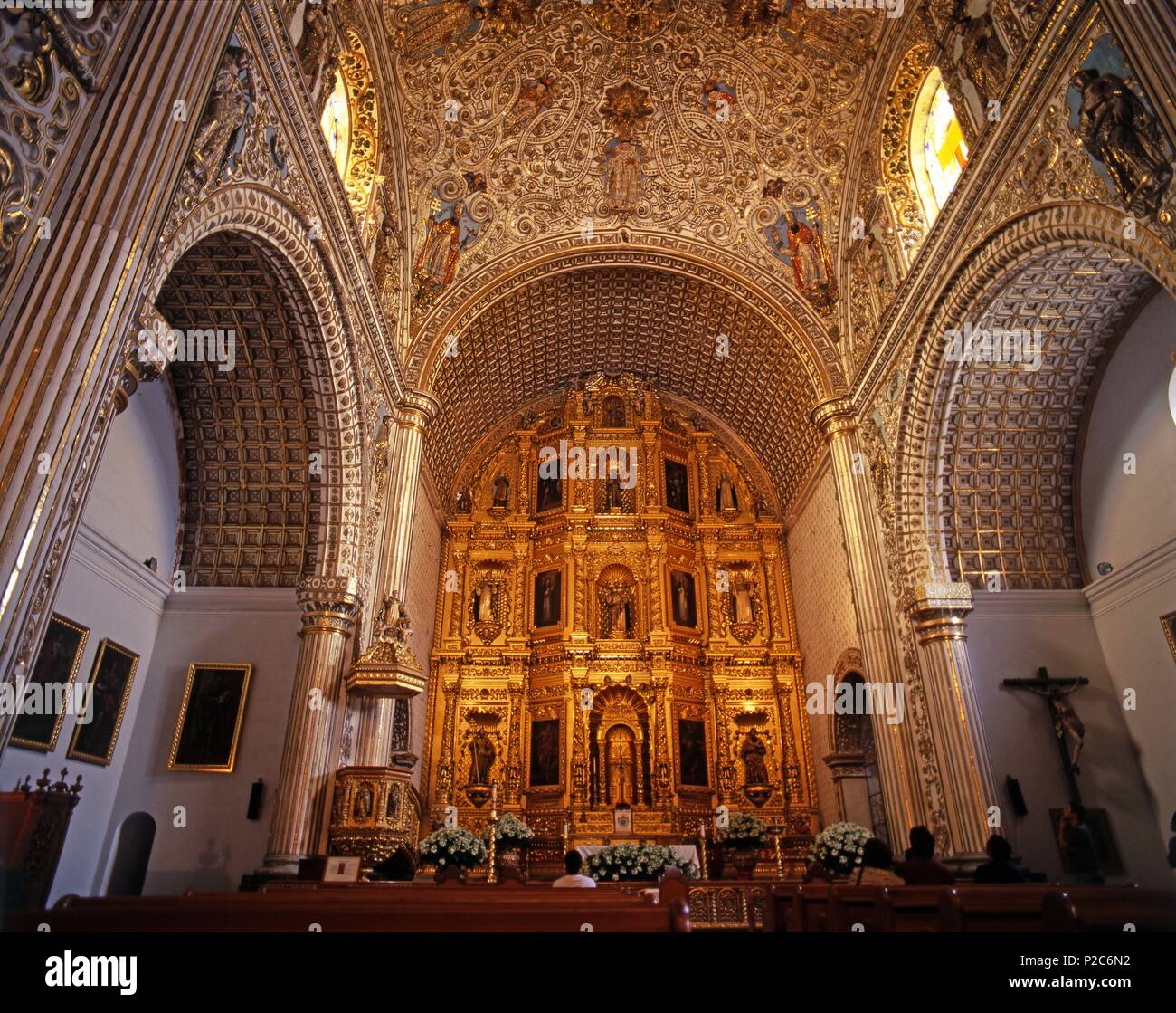de Santo siglo XVI-XVII. y retablo central Stock Photo - Alamy de Santo siglo XVI-XVII. y retablo central Stock Photo - Alamy