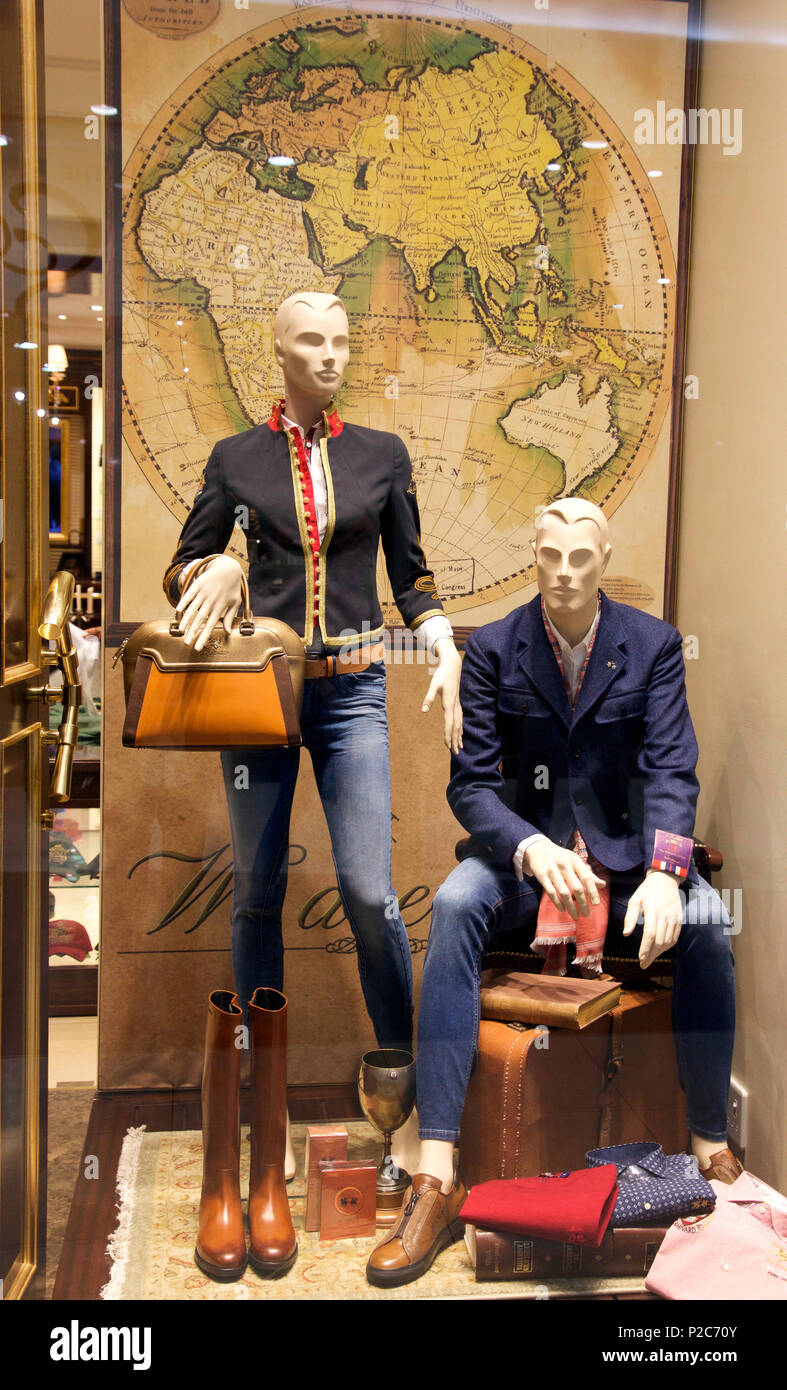 clothes shop window in a sandton mall johannesburg south africa P2C70Y