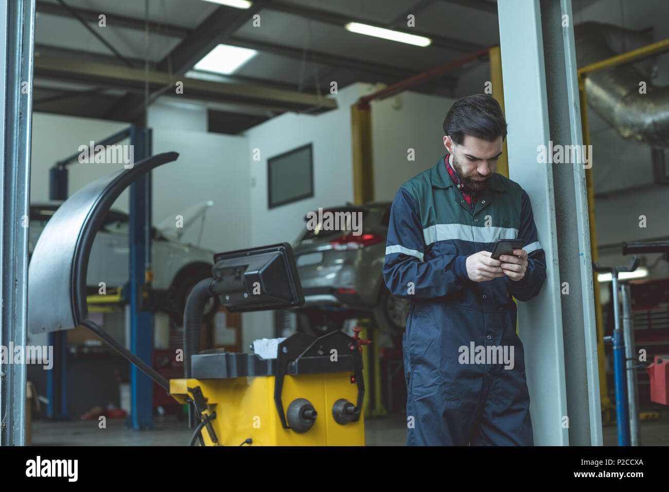 Mobile Phone Repair High Resolution Stock Photography and Images Alamy