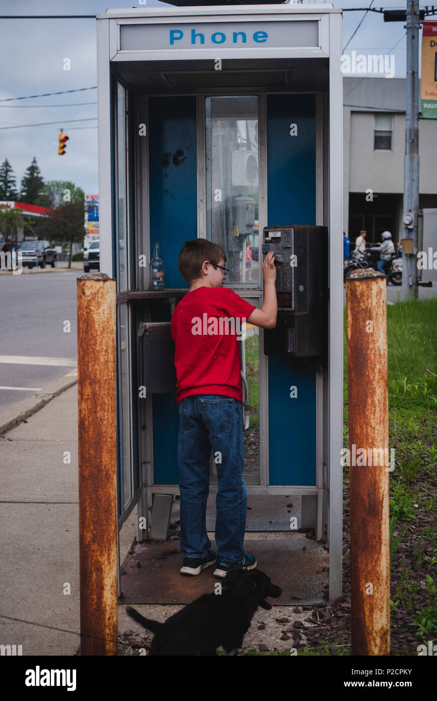 Old phone booth hi-res stock photography and images - Alamy